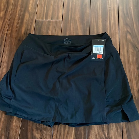 Nike skirt - Picture 1 of 1